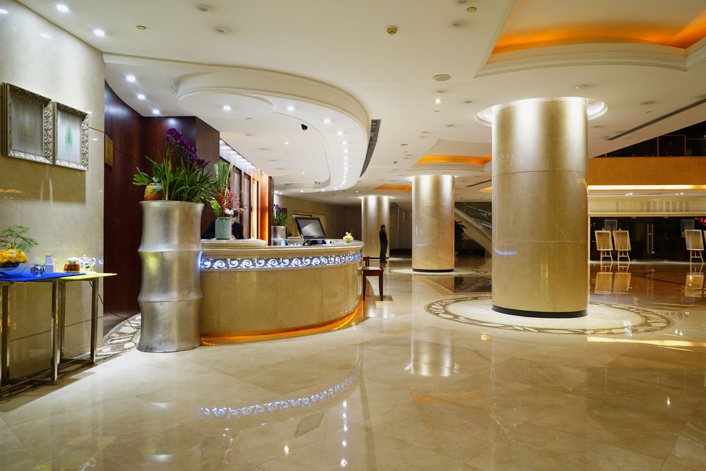 10 Examples of Digital Signage for Lobbies
